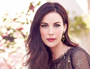 Liv Tyler: Μητέρα τριών παιδιών στα 40 της κι όμως παραμένει... καυτή! - Δείτε τη με εσώρουχα (φωτό)